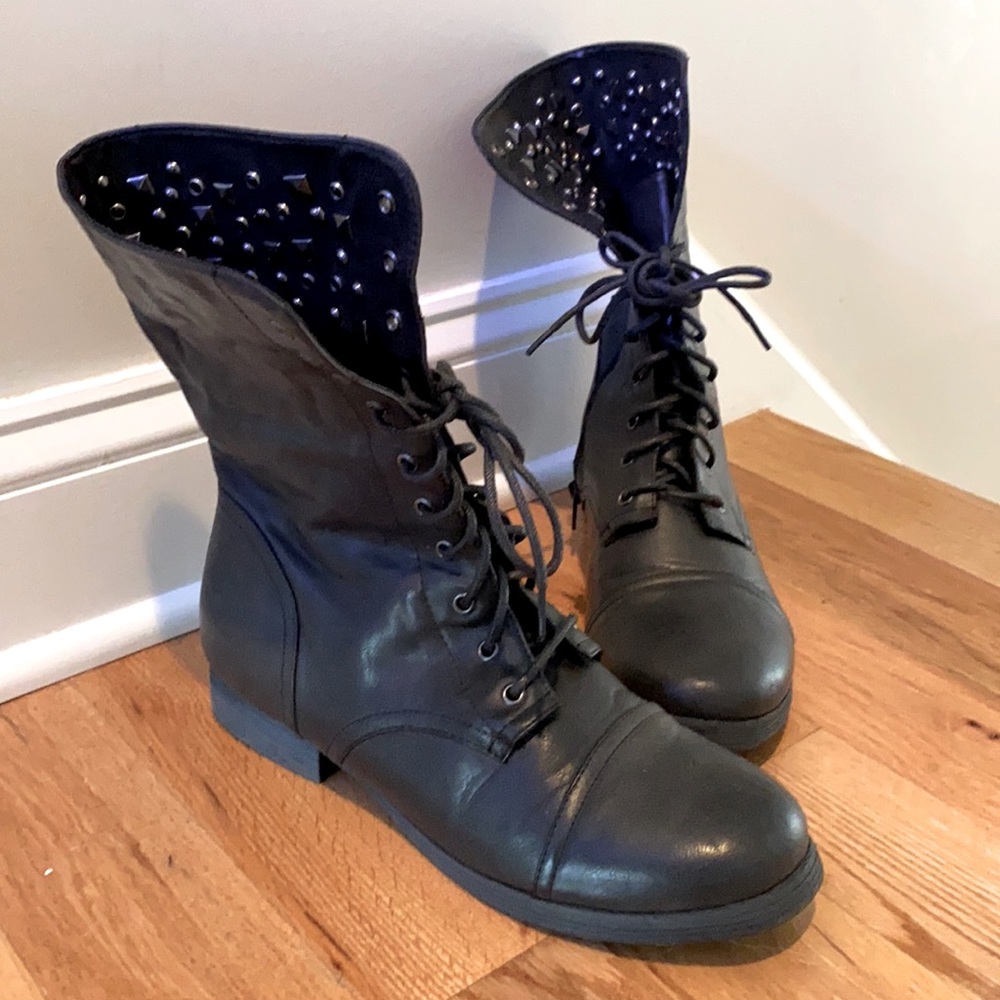 Pink & Pepper Black Fold Over Combat Moto Grommet Boots - Size 11